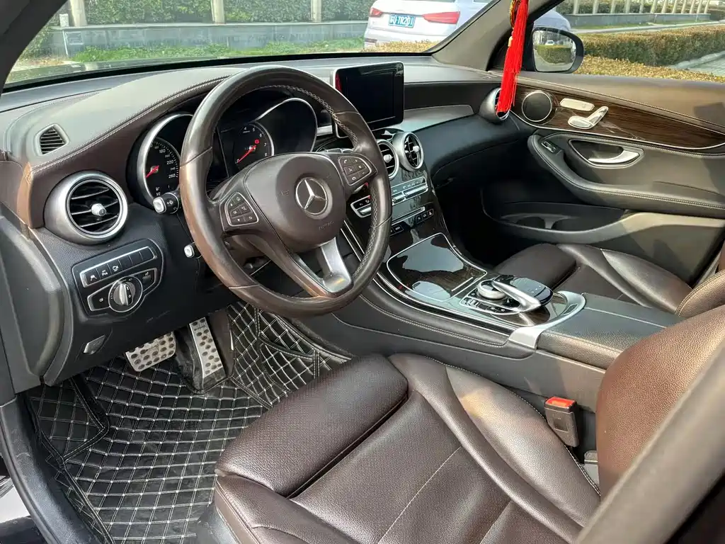 Mercedes-Benz GLC — миниатюра 7
