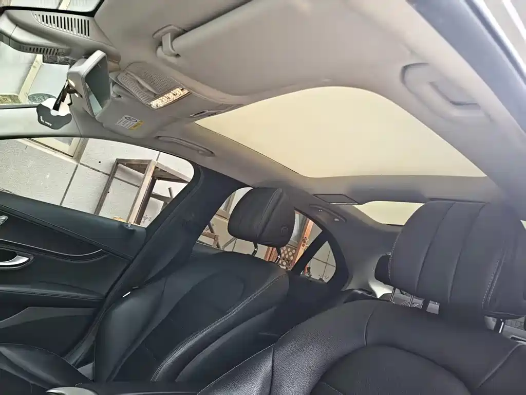 Mercedes-Benz C-Class — миниатюра 5