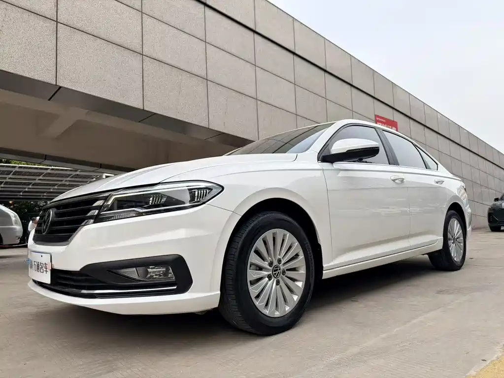Купить Volkswagen Lavida