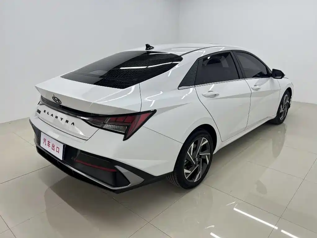 Hyundai Elantra — миниатюра 4