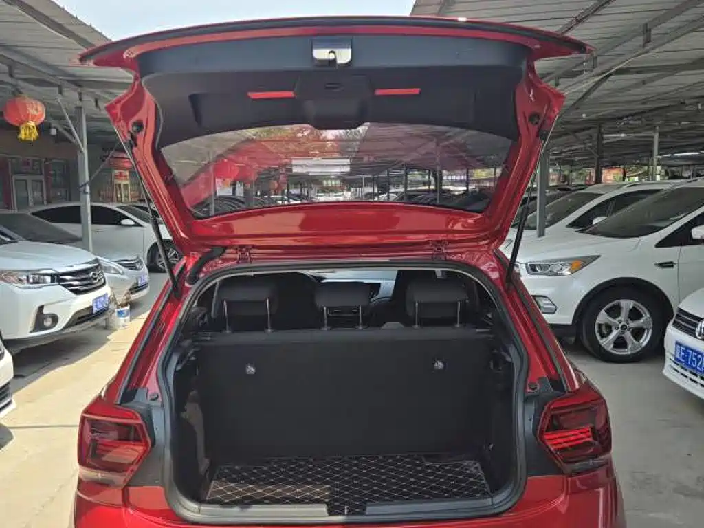 Volkswagen Polo — миниатюра 8
