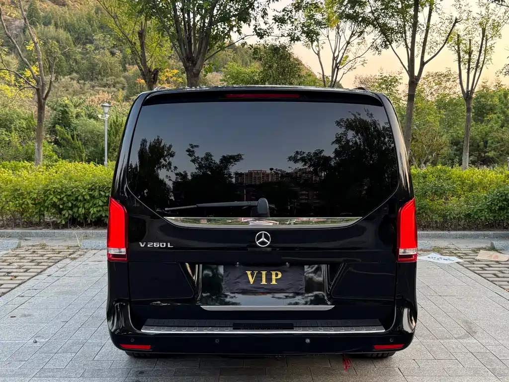 Mercedes-Benz V-Class — миниатюра 8