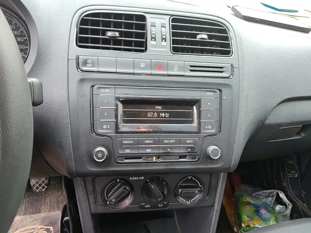 Volkswagen Polo — миниатюра 13