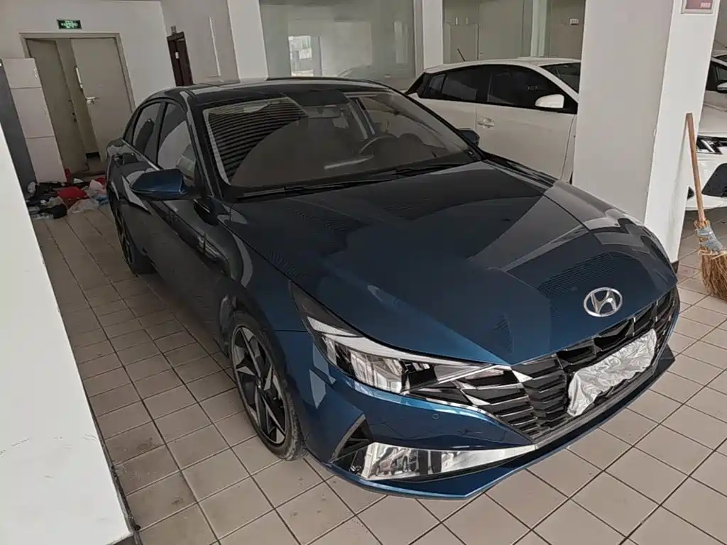 Hyundai Elantra — миниатюра 4