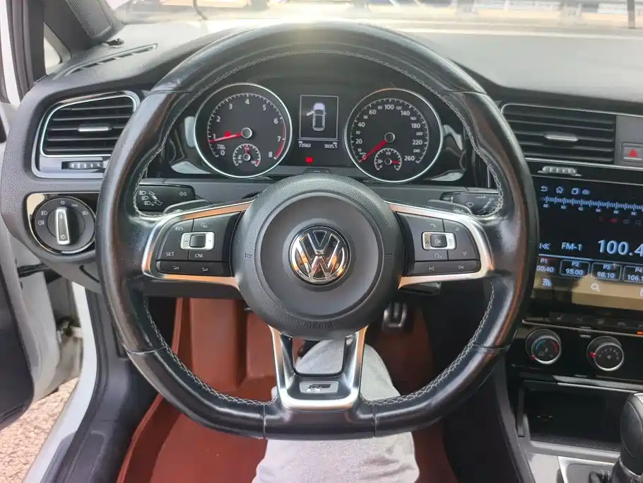 Volkswagen Golf — миниатюра 15