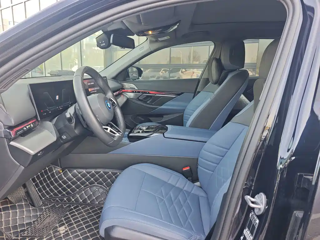 BMW i5 — миниатюра 8