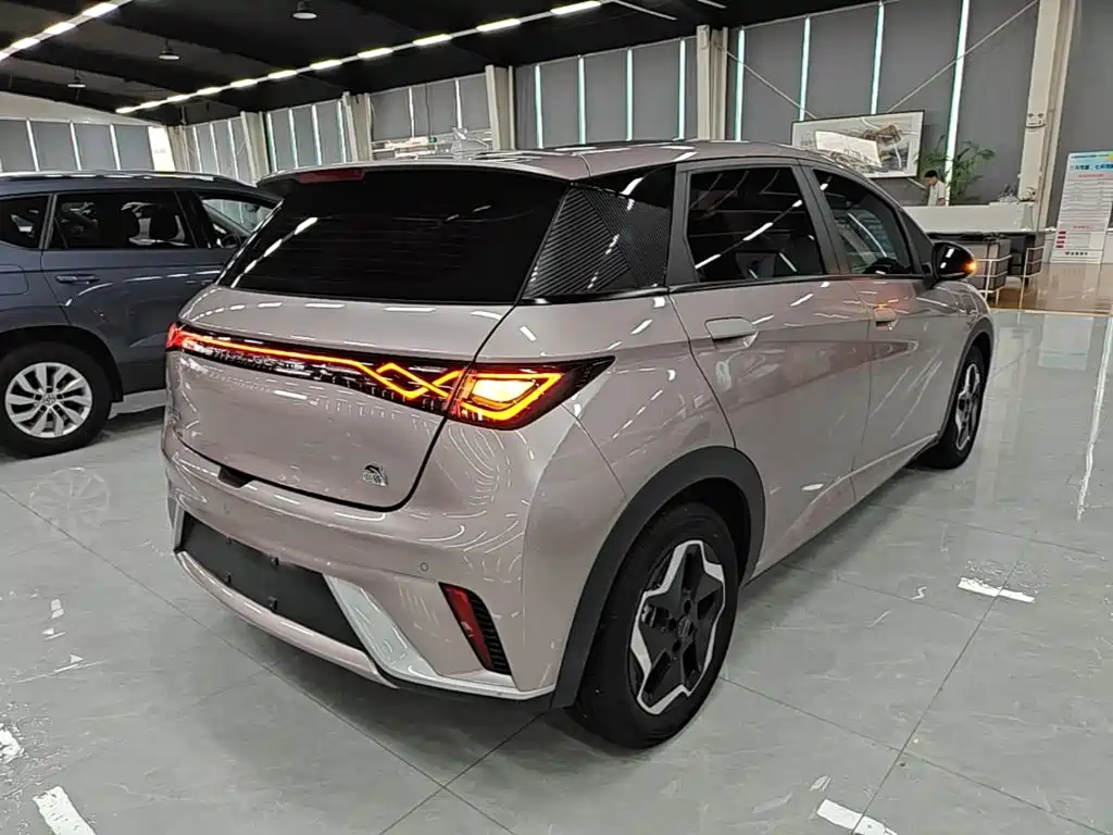 BYD Dolphin — миниатюра 7