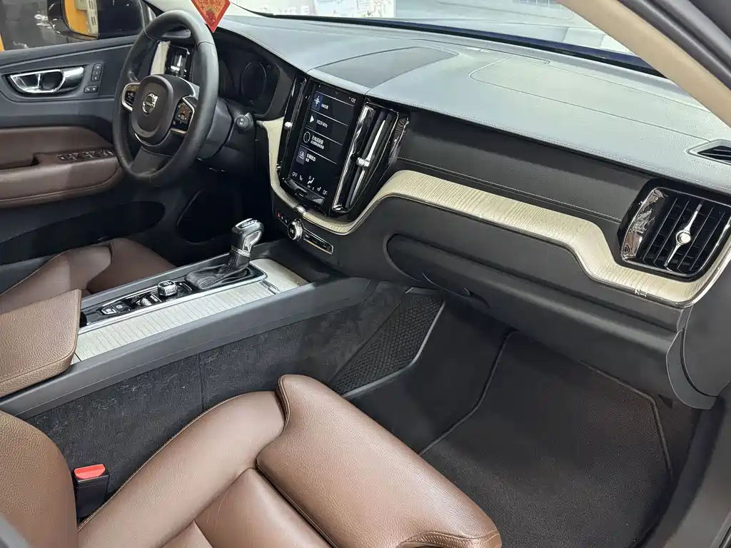 Volvo XC60 — миниатюра 15