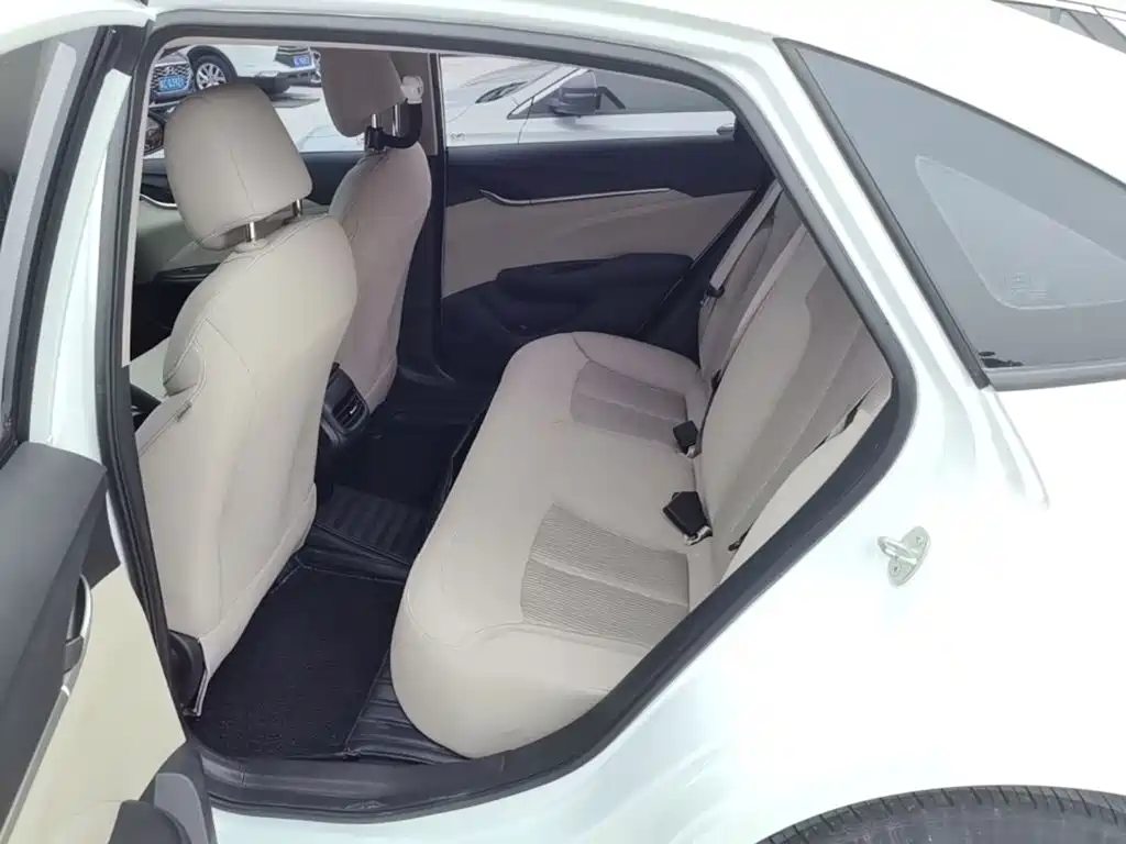 Buick Excelle — миниатюра 17