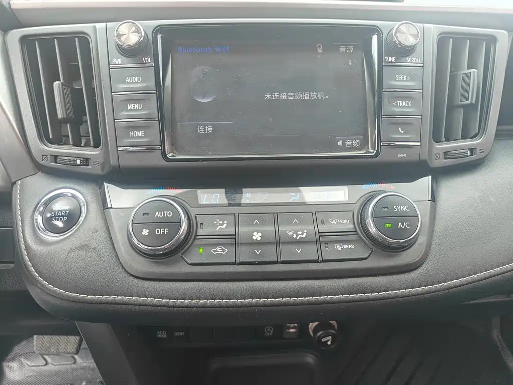 Toyota RAV4 — миниатюра 13