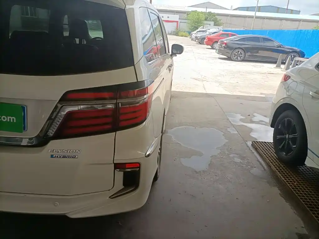 Honda Elysion — миниатюра 8