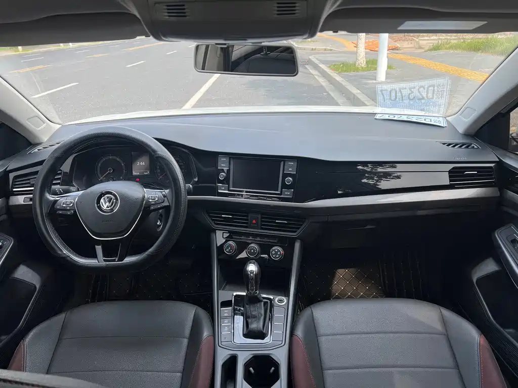 Volkswagen Bora — миниатюра 4