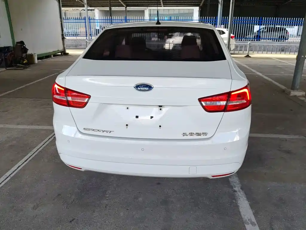 Ford Escort — миниатюра 6
