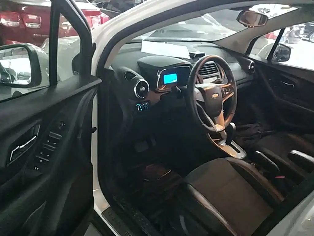 Chevrolet Trax — миниатюра 16