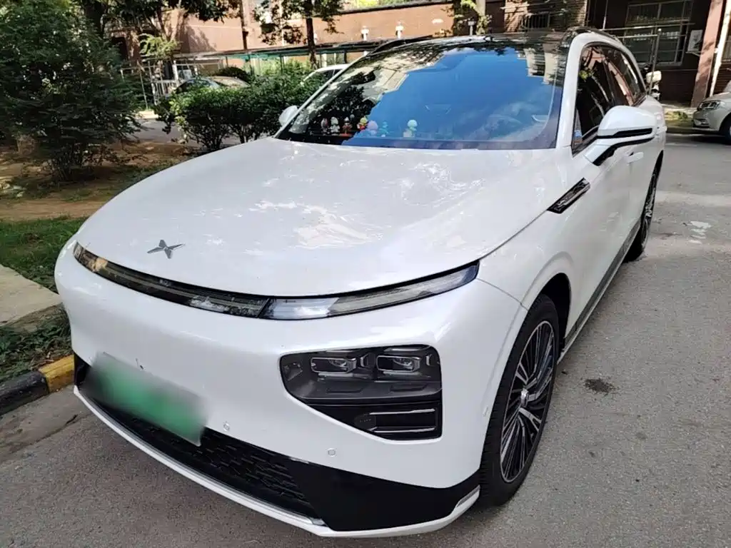 XPeng G9 — миниатюра 2