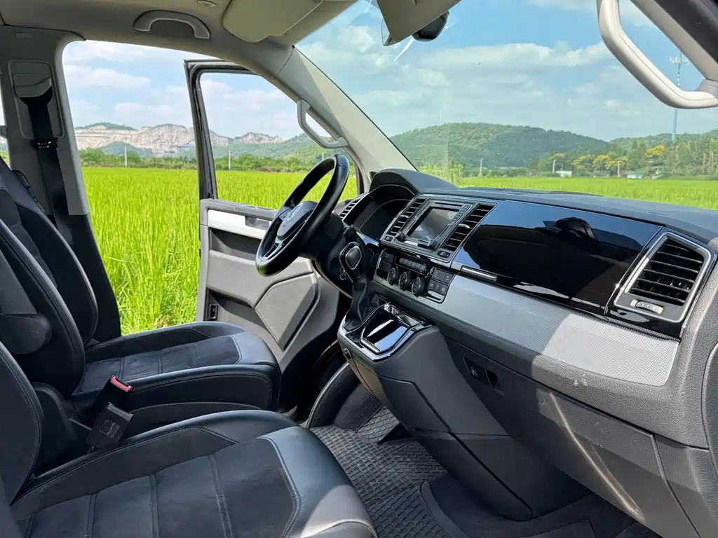 Volkswagen Multivan — миниатюра 9