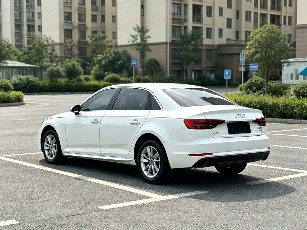 Audi A4L — миниатюра 4