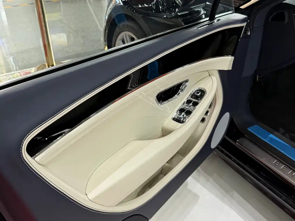 Bentley Continental PHEV — миниатюра 5