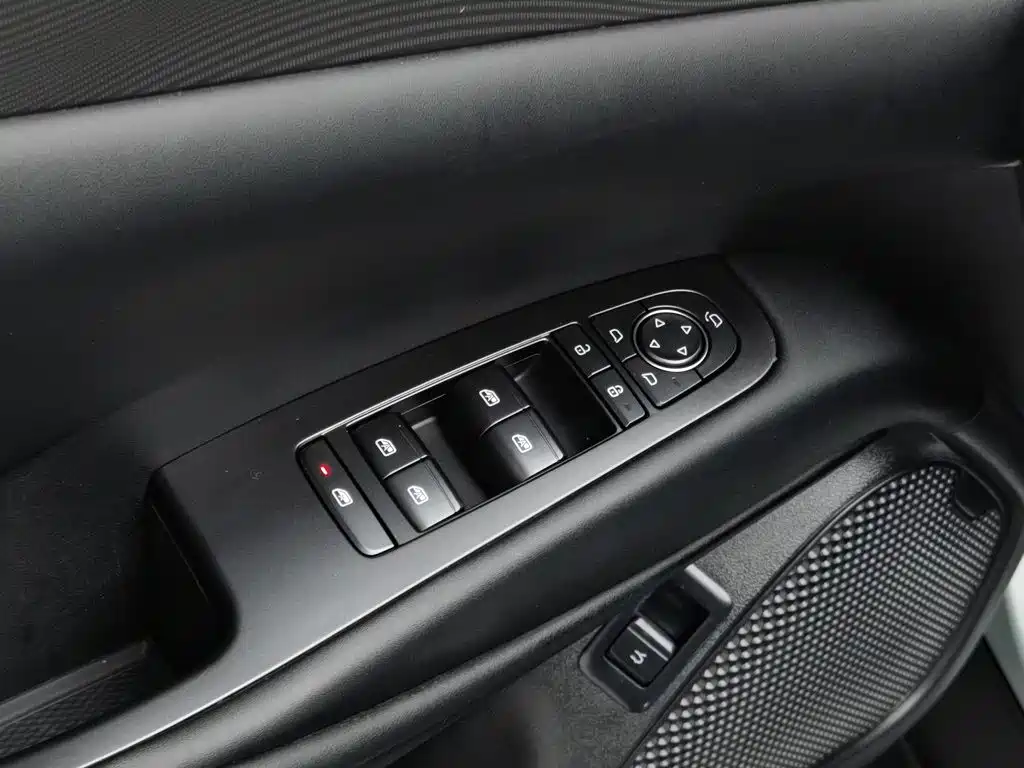 BYD Seal 06 — миниатюра 9