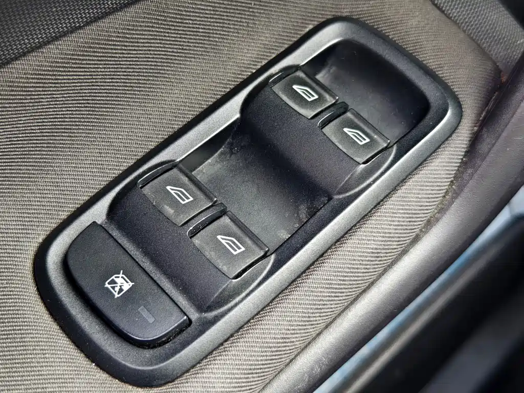 Ford Fiesta Hatchback 1.5L Manual Elegant Type, фото 31
