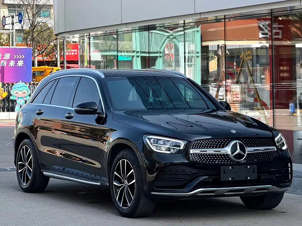 MERCEDES-BENZ GLC
