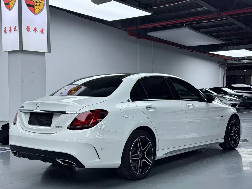 Mercedes-Benz C-Class — миниатюра 18