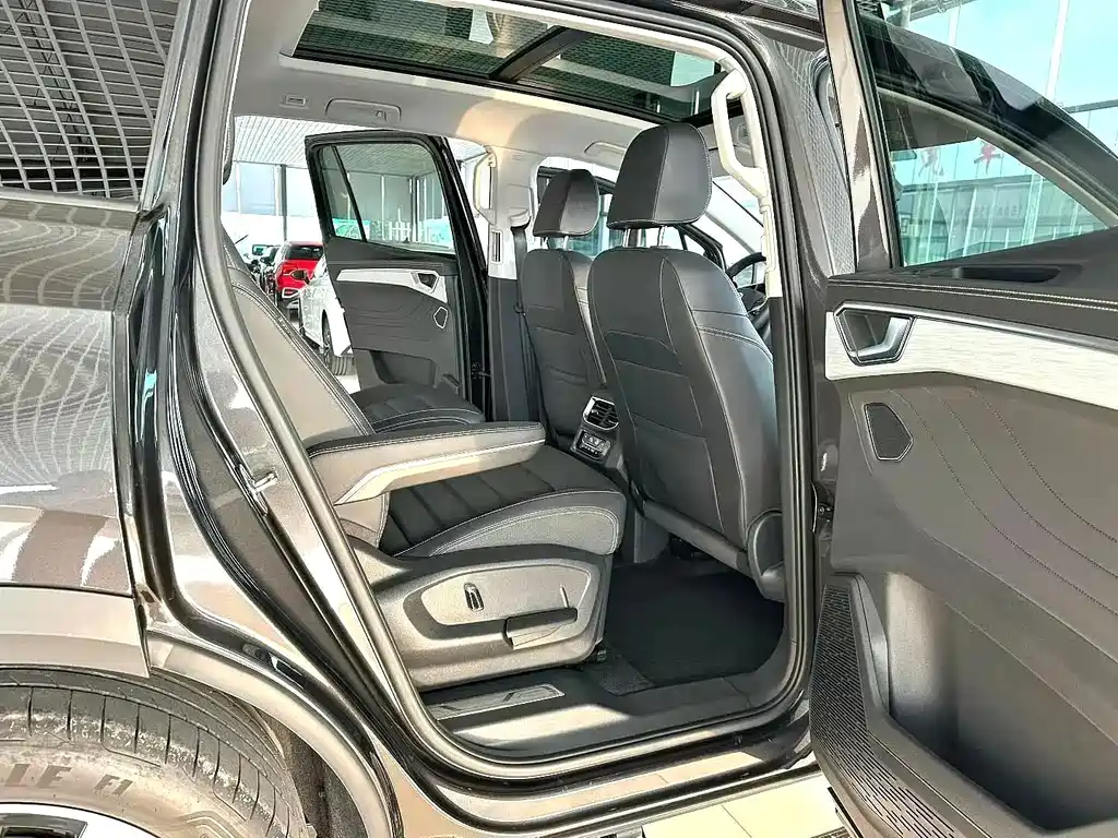 Volkswagen Talagon — миниатюра 10