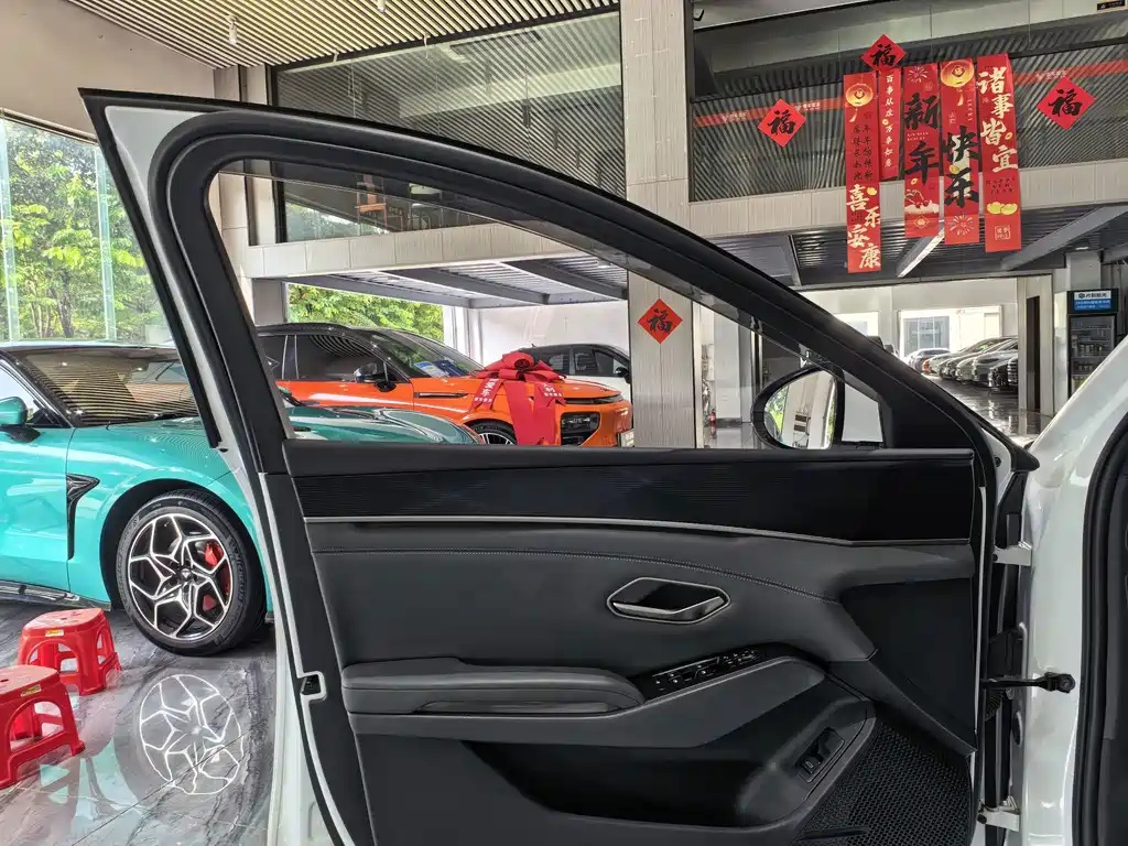 BYD Qin L — миниатюра 5