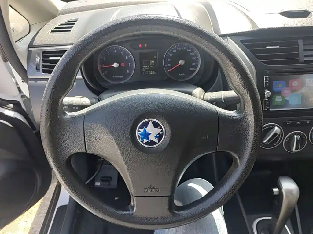 Venucia R50X — миниатюра 11