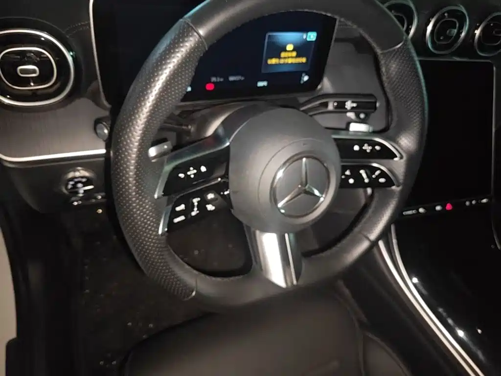 Mercedes-Benz C-Class — миниатюра 11