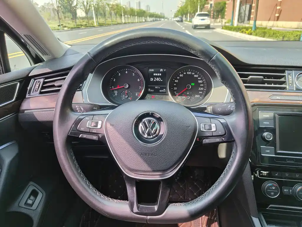 Volkswagen Magotan — миниатюра 9