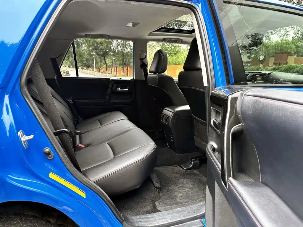 Toyota 4Runner — миниатюра 20
