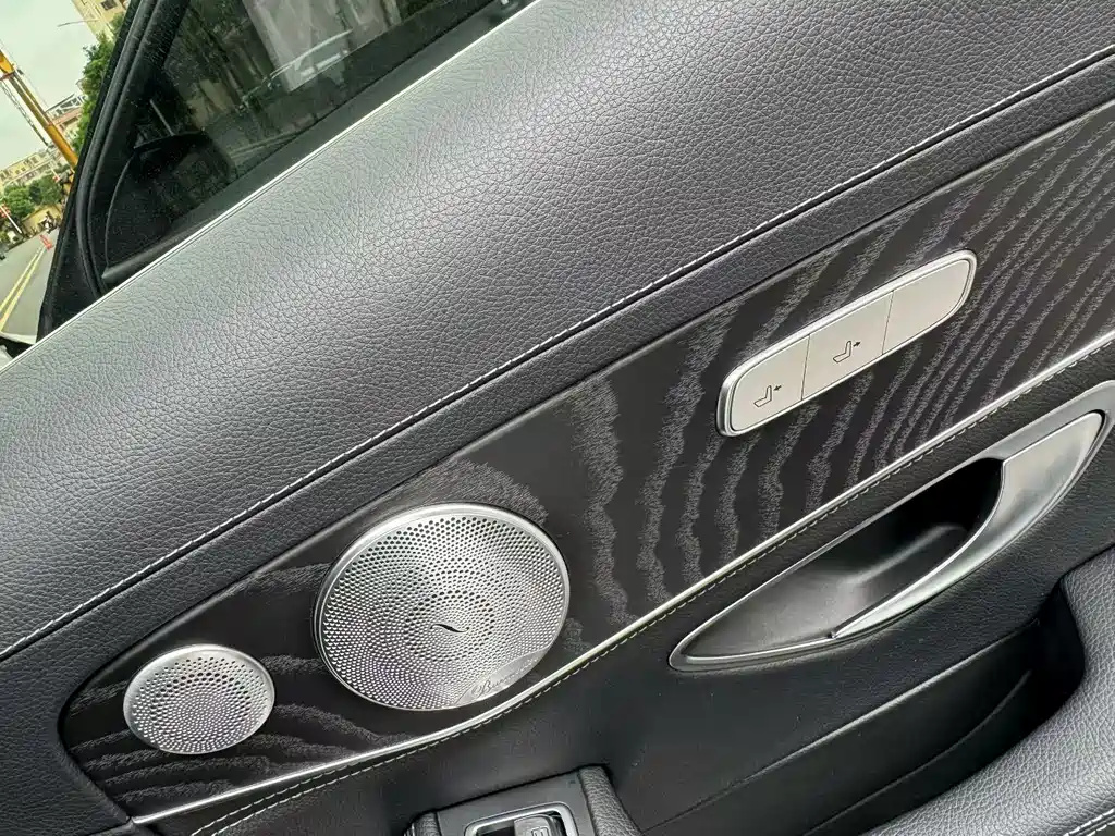 Mercedes-Benz C-Class — миниатюра 7