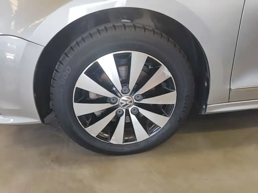 Volkswagen Sagitar — миниатюра 23