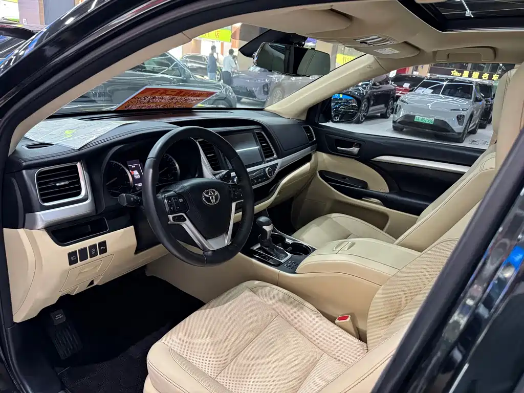Toyota Highlander — миниатюра 5