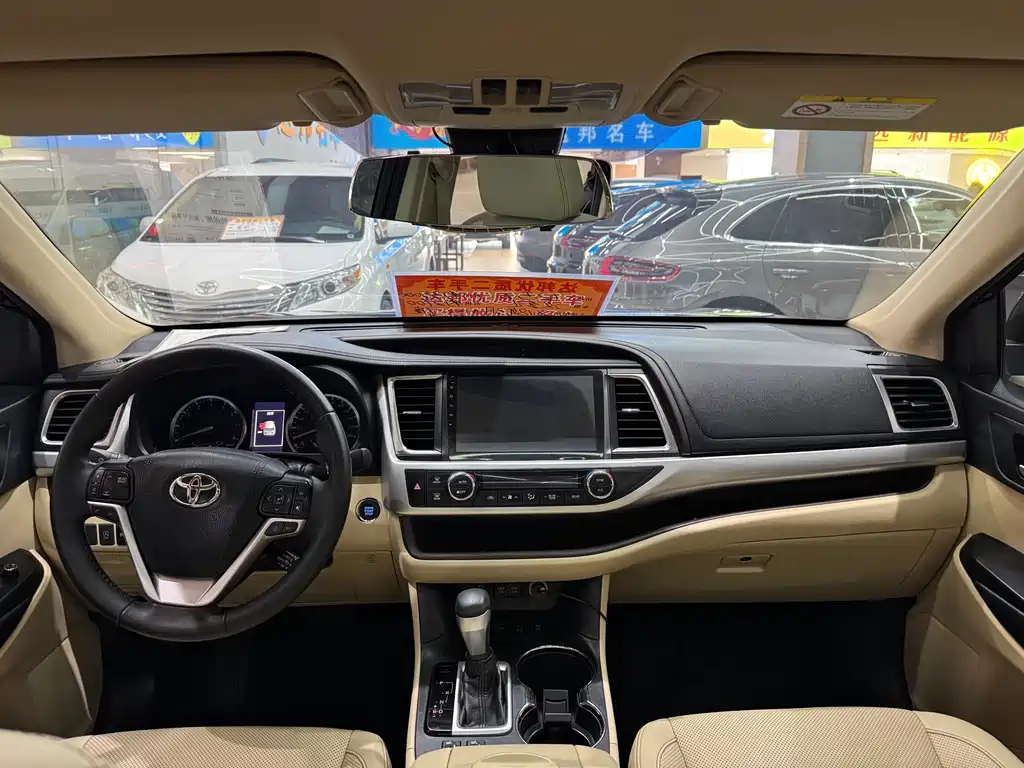 Toyota Highlander — миниатюра 11