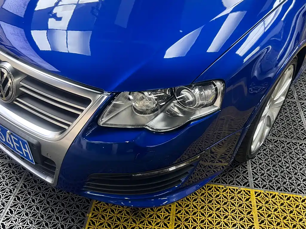 Volkswagen Passat 2008 R36