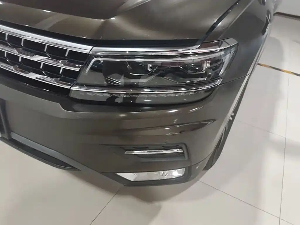 Volkswagen Tiguan L — миниатюра 24