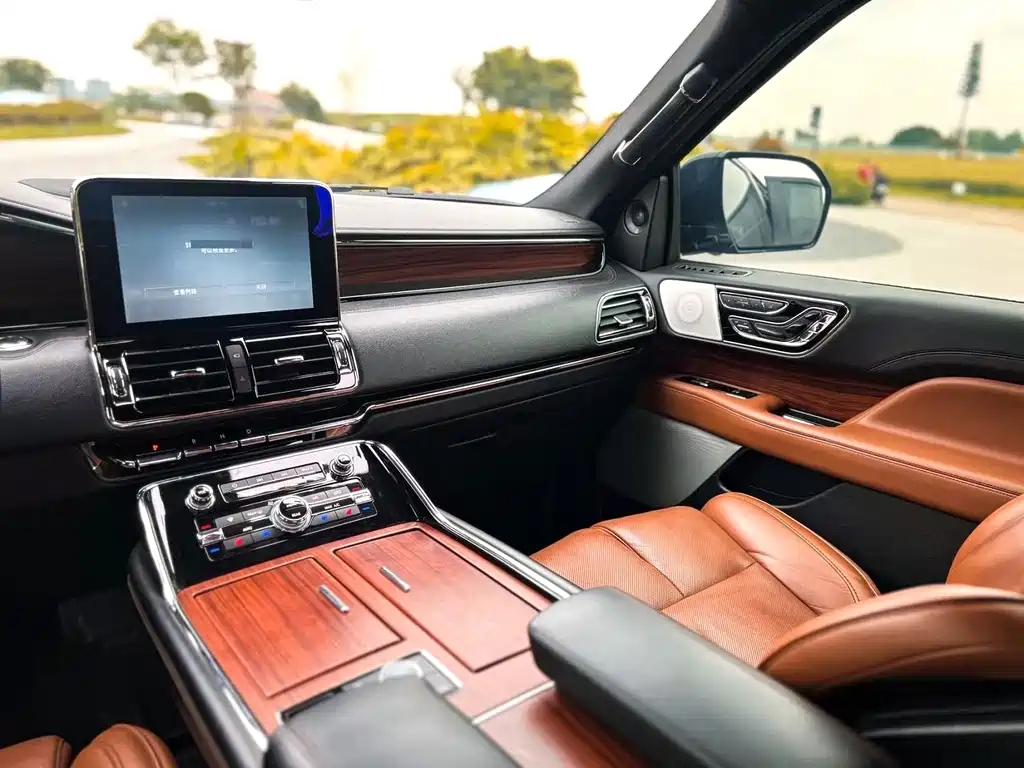 Lincoln Navigator 2018 3.5T V