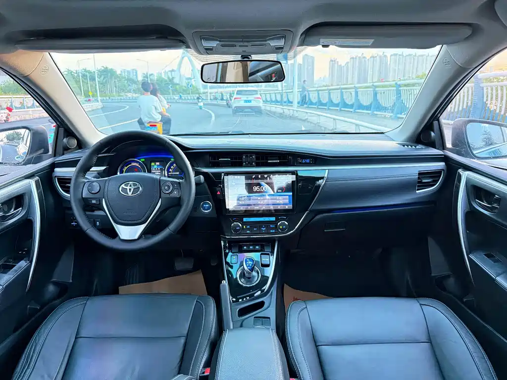 Toyota Corolla — миниатюра 10