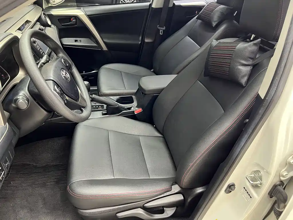 Toyota RAV4 — миниатюра 15