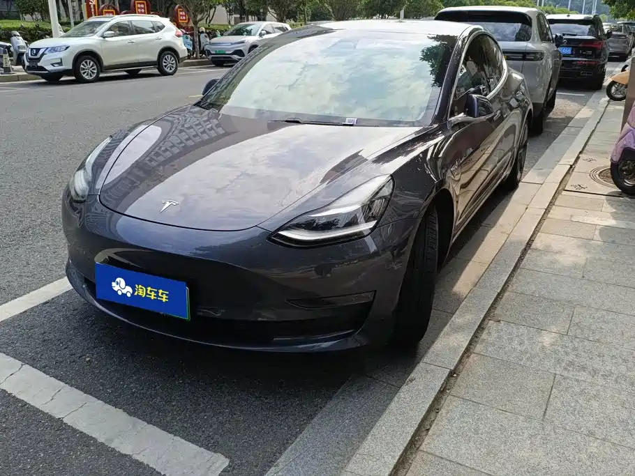 Tesla Model 3 — миниатюра 2