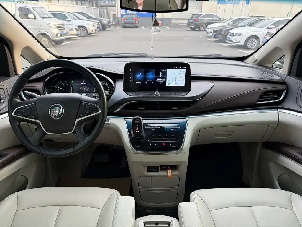 Buick GL8 — миниатюра 13