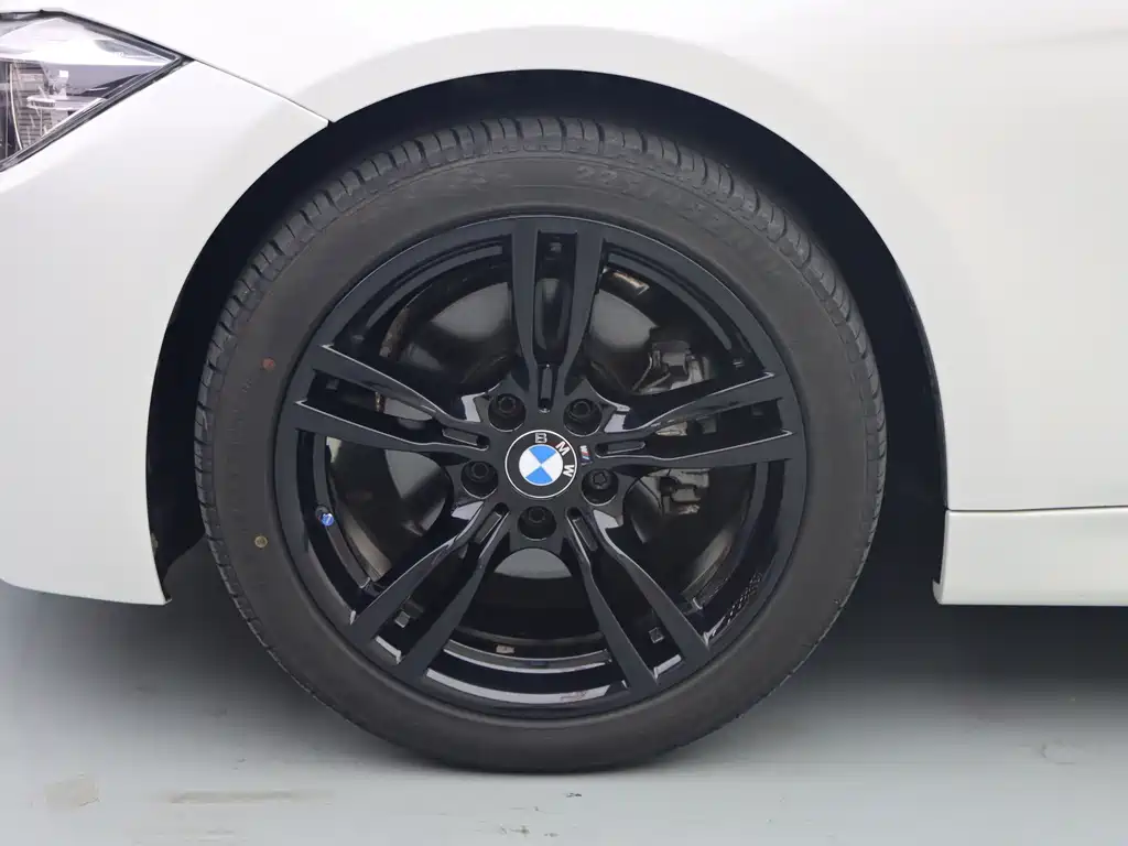 BMW 3 Series — миниатюра 4