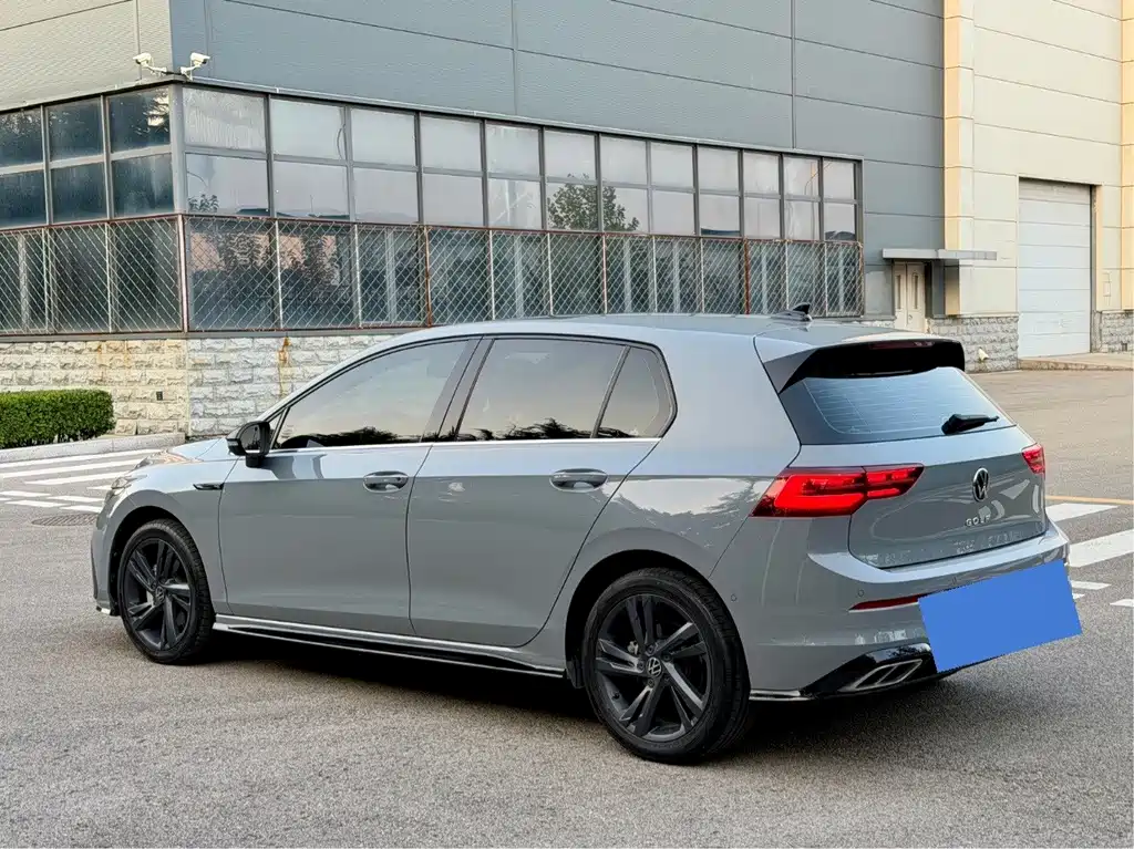 Volkswagen Golf — миниатюра 18