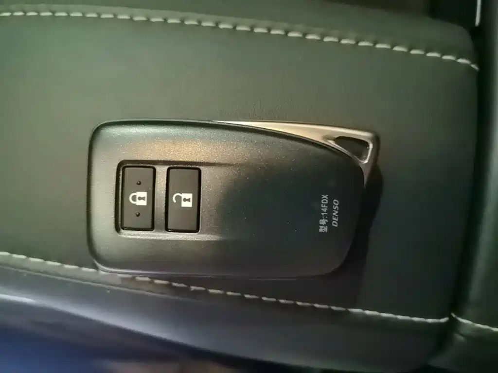 Lexus RX — миниатюра 9
