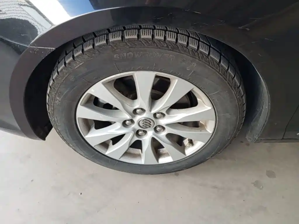 Buick LaCrosse — миниатюра 23