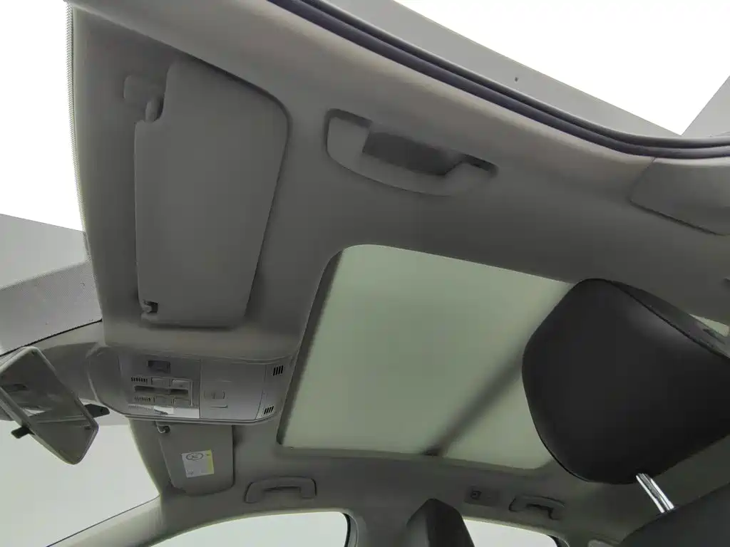 Volkswagen Sagitar — миниатюра 14