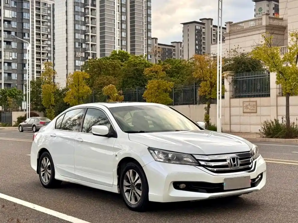 Honda Accord — миниатюра 3