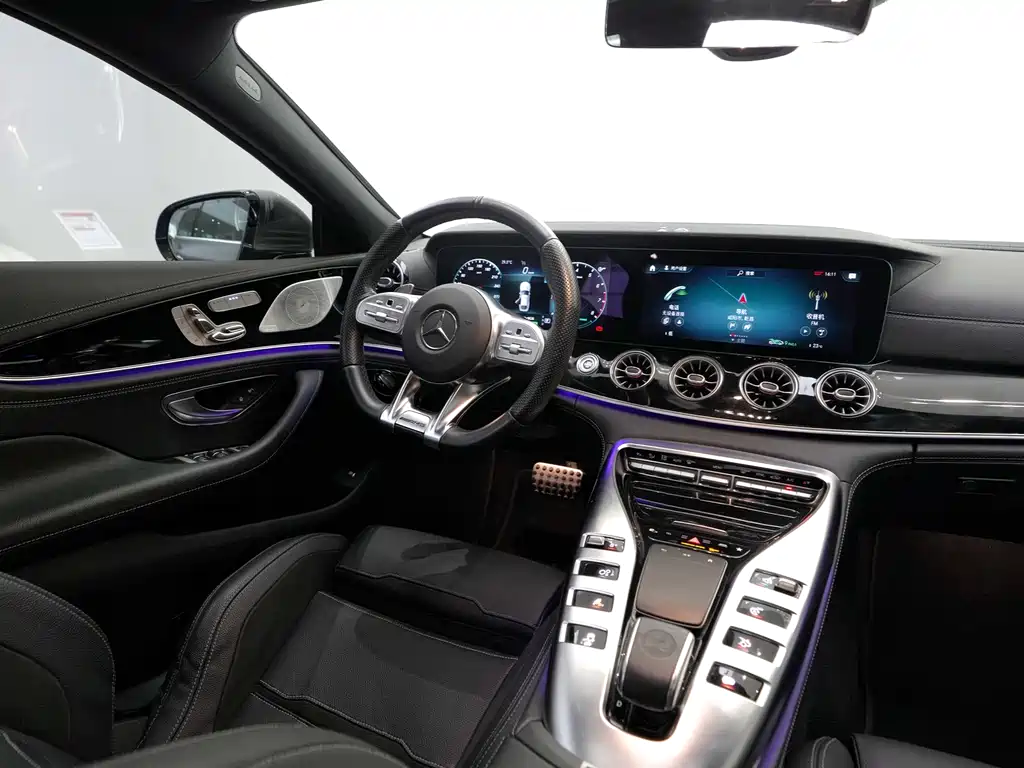 MERCEDES-BENZ AMG GT